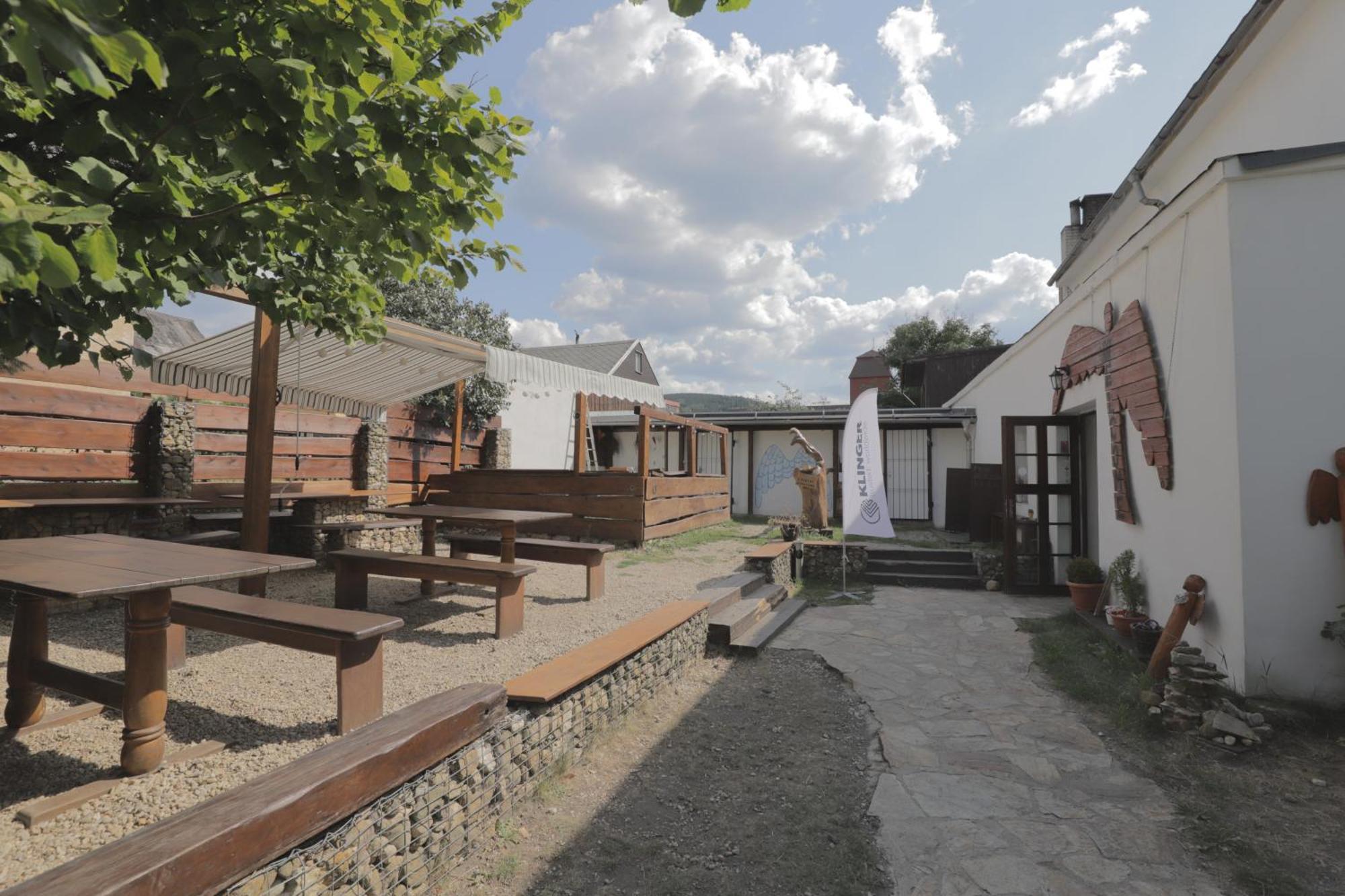 Bike Bistro A Penzion U Vsech Andelu Nove Mesto pod Smrkem Eksteriør billede